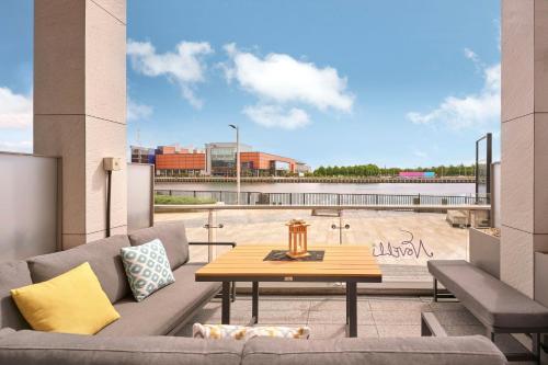 AC Hotel by Marriott Belfast - image 4