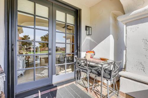 Relax by Pool and Play Tennis Biltmore Retreat! near ริคลี่ย์แมนชั่น