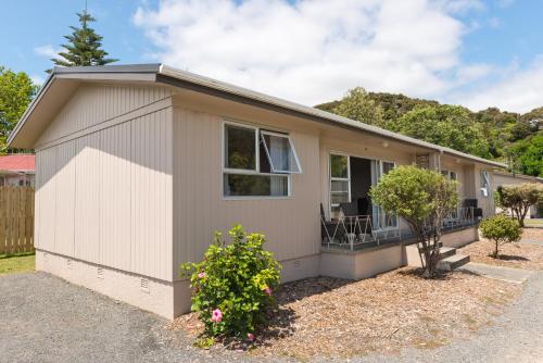 Waitangi Beach Units