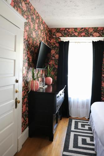 Marianna Stoltz House - image 5