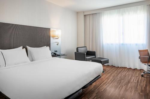 AC Hotel by Marriott Algeciras - image 11