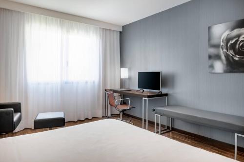 AC Hotel by Marriott Algeciras - image 4