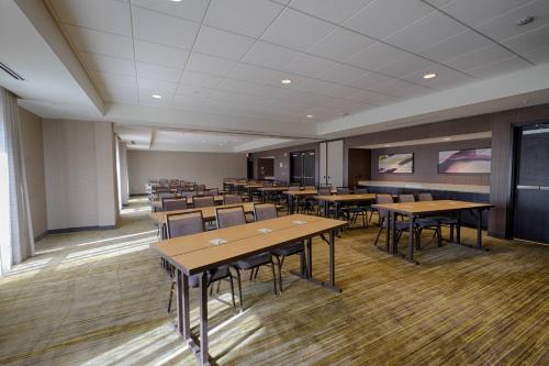 Courtyard by Marriott Albany Clifton Park - image 14