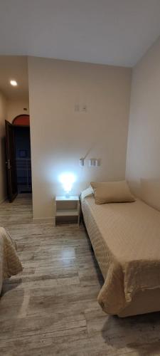 Deluxe Double or Twin Room image 1