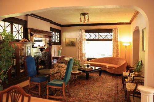 Marianna Stoltz House - image 8