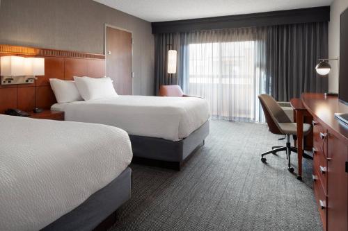 1 queen bed