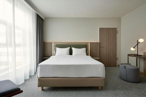 Courtyard by Marriott Berlin City Center - image 2
