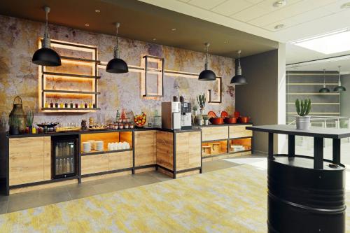 Courtyard by Marriott Berlin City Center - image 7