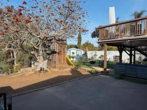 Exterior view, Peaceful Canyon View 2BR near La Jolla & Beaches in North Clairemont