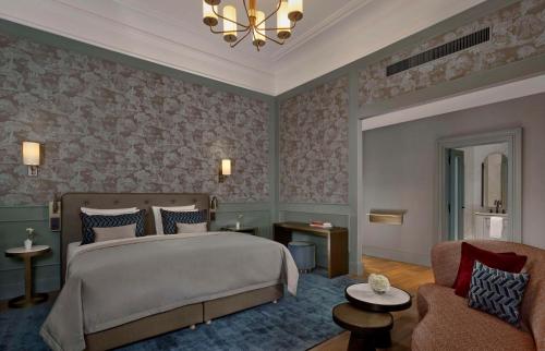 Grand Palais Room room in Hotel Taschenbergpalais Kempinski