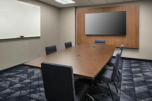 Courtyard by Marriott Annapolis - image 9