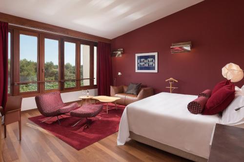 Book the Deluxe Spa, Guest room, Vineyards view, Spa Building Deluxe Spa, Guest room, 1 King, Vineyards view, Spa Building