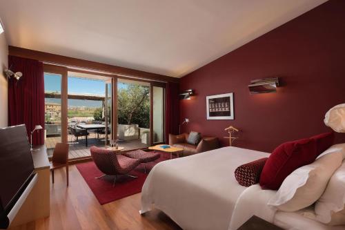 Book the Premium Spa Terrace, Guest room, Gehry building view Premium Spa Terrace, Guest room, 1 King, Gehry building view
