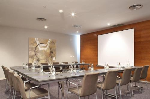 AC Hotel Badajoz - image 9