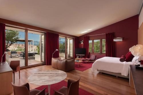 Book the Riscal Suite Terrace Riscal Suite Terrace, 1 King Bed