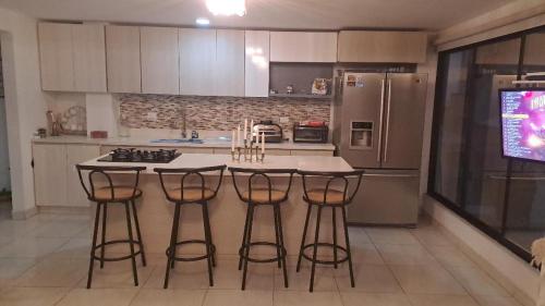 amplio y comodo apartamento, Medellín