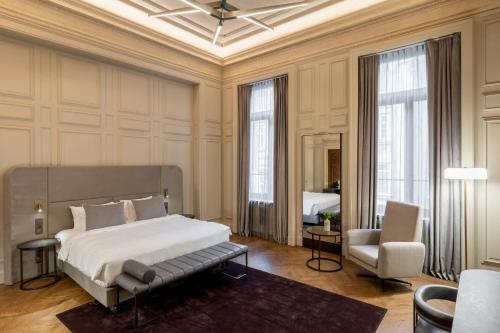 The Marmorosch Bucharest, Autograph Collection
