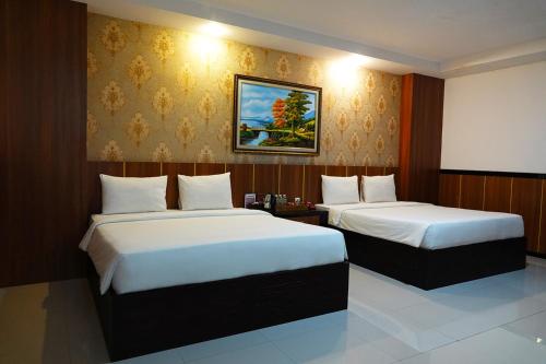 Shared lounge/TV area, Baratha Hotel & Resto in Bondowoso