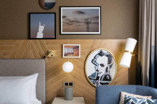 room detail thumbnail 1