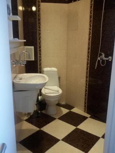 Sandanski Peak Guest Rooms - image 12