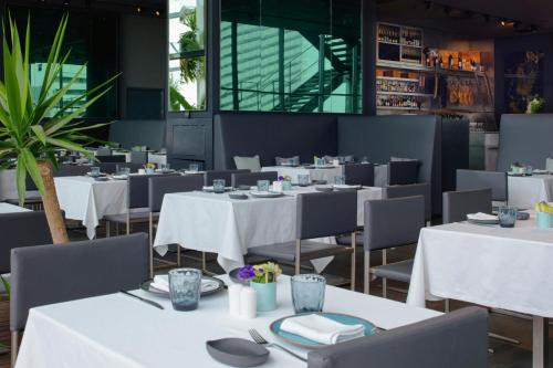 Renaissance Barcelona Fira Hotel - image 10