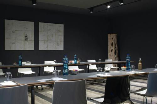 Renaissance Barcelona Fira Hotel - image 11