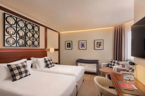2 twin beds