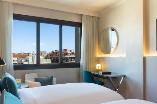 Renaissance Barcelona Hotel - image 12
