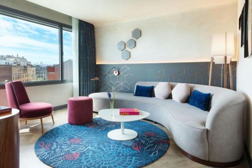 Renaissance Barcelona Hotel - image 4