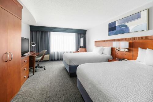 Courtyard By Marriott Farmington Room Type - Room, 2 Queen Beds, Hearing Accessible