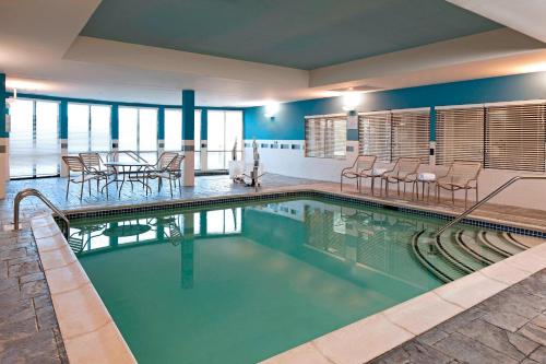Bazen, Courtyard by Marriott Hartford Farmington in Farmington (CT)