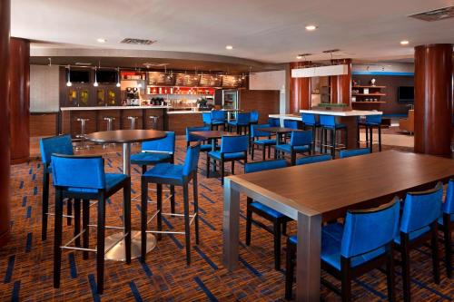 Courtyard by Marriott Hartford Farmington - 레스토랑