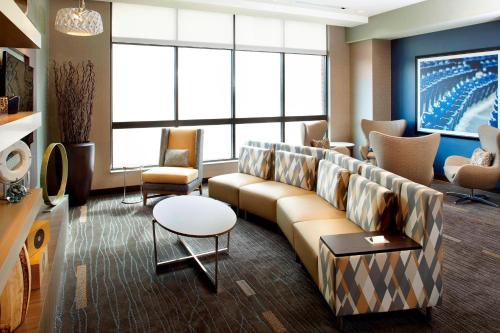 Courtyard By Marriott Akron Downtown