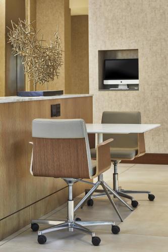 AC Hotel by Marriott Atlanta Airport Gateway - image 8
