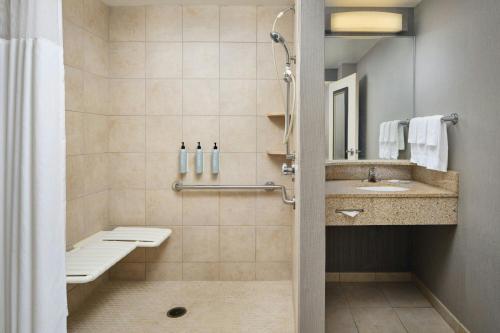 Courtyard by Marriott Akron Stow - image 9