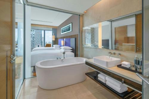 room detail thumbnail 2