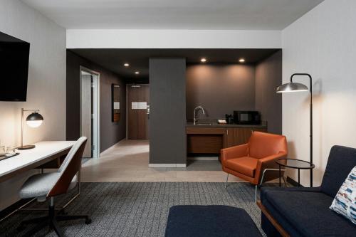 Suite, king