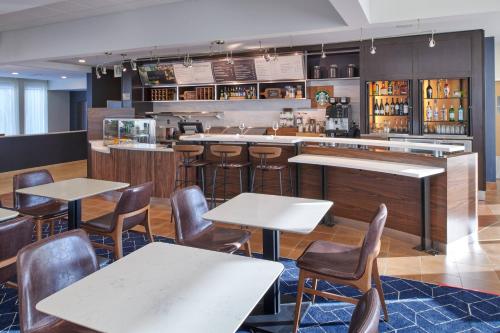 餐飲選擇, Courtyard by Marriott Chicago Lincolnshire in 林肯郡