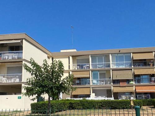 F1 Confortable avec Loggia à Balaruc-les-Bains - FR-1-680-44 (F1 Confortable avec Loggia a Balaruc-les-Bains - FR-1-680-44) in Balaruc-les-Bains