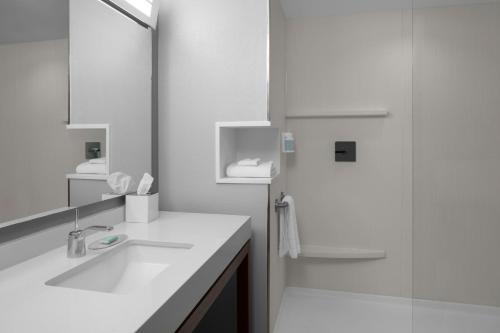 Courtyard by Marriott Charleston Summerville - image 10