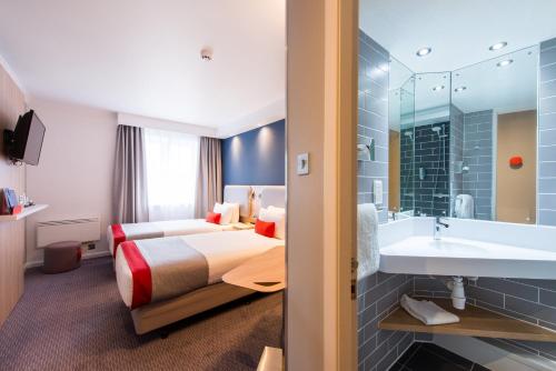 room detail thumbnail 0