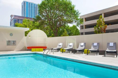 Aloft Atlanta Downtown - image 10