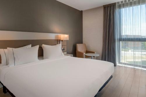 AC Hotel Sant Cugat - image 5