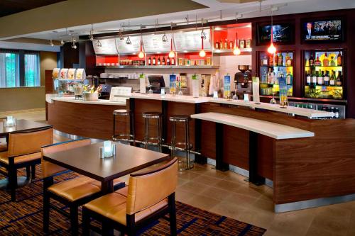 ห้องอาหาร, Courtyard by Marriott Hartford/Windsor Airport in วินด์เซอร์ (CT)