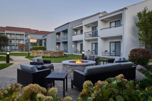 Courtyard Chicago Oakbrook Terrace - image 9