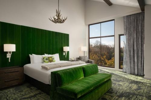 Liberty One-Bedroom Bi-Level King Loft with Sofa Bed