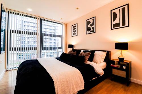 Stunning Canary Wharf Flat-5 mins from tube station, London (photo 9)