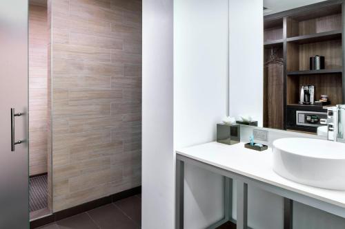 Aloft Fort Worth Downtown - image 5