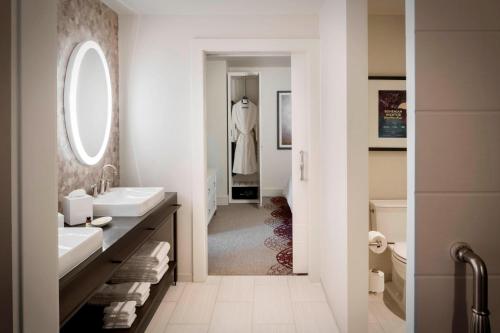 The Elizabeth Hotel Autograph Collection - image 11