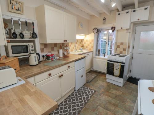 31 Outgang Road - image 13